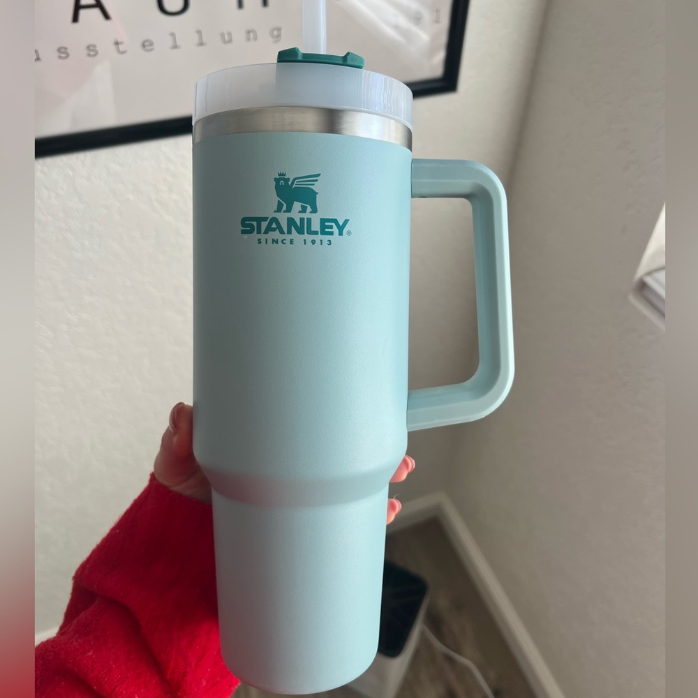 “OG” HARD TO FIND Stanley 40 oz. Adventure Quencher Tumbler- Seafoam